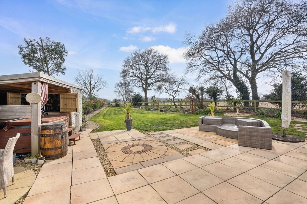 Property photo 2 of 22