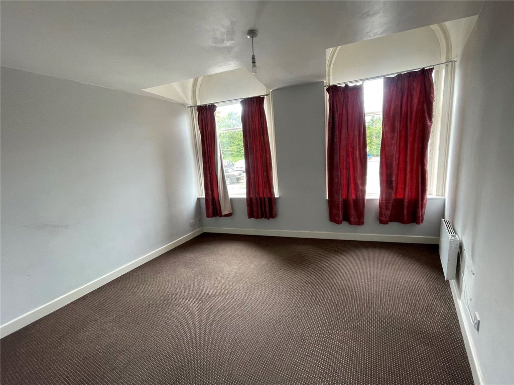 Property photo 3 of 5 Picture No. 11