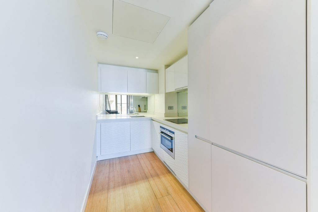 Property photo 2 of 14 Kitchen