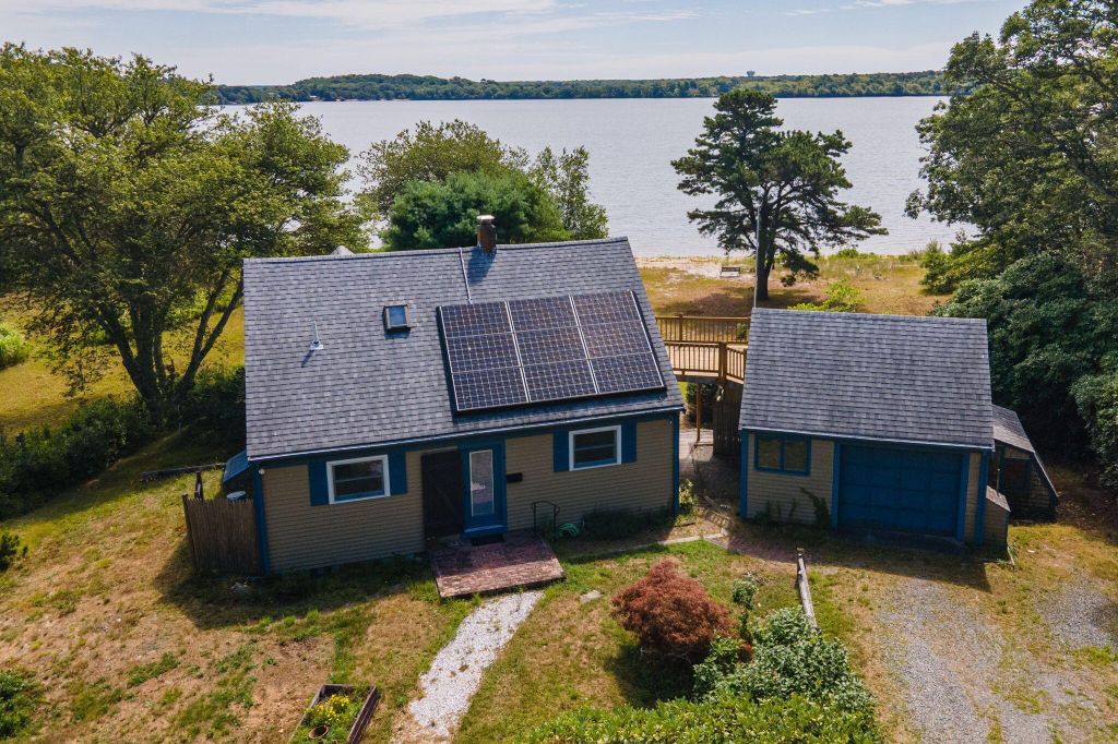 Property photo 1 of 20