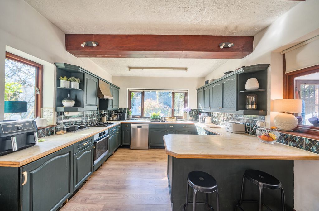 Property photo 3 of 15 1425457-26-69Bb09...