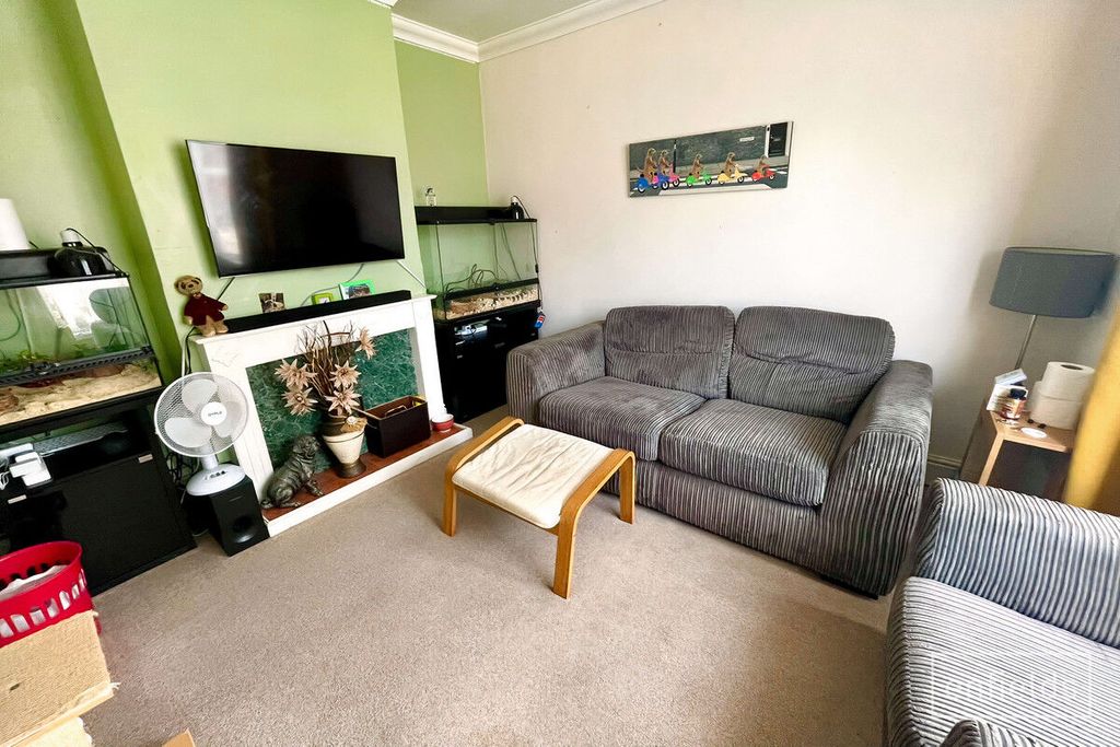 Property photo 2 of 12