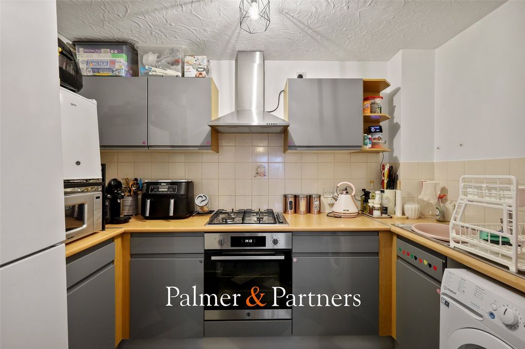 Property photo 3 of 11 Picture No. 06