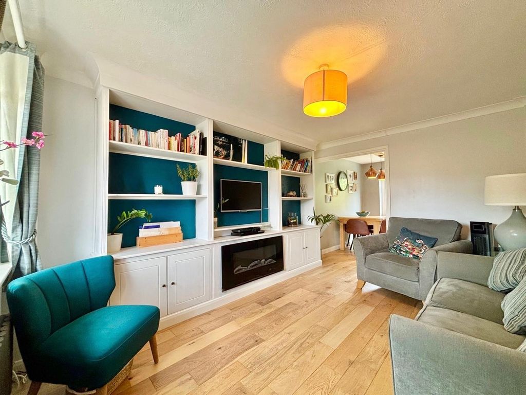 Property photo 2 of 19