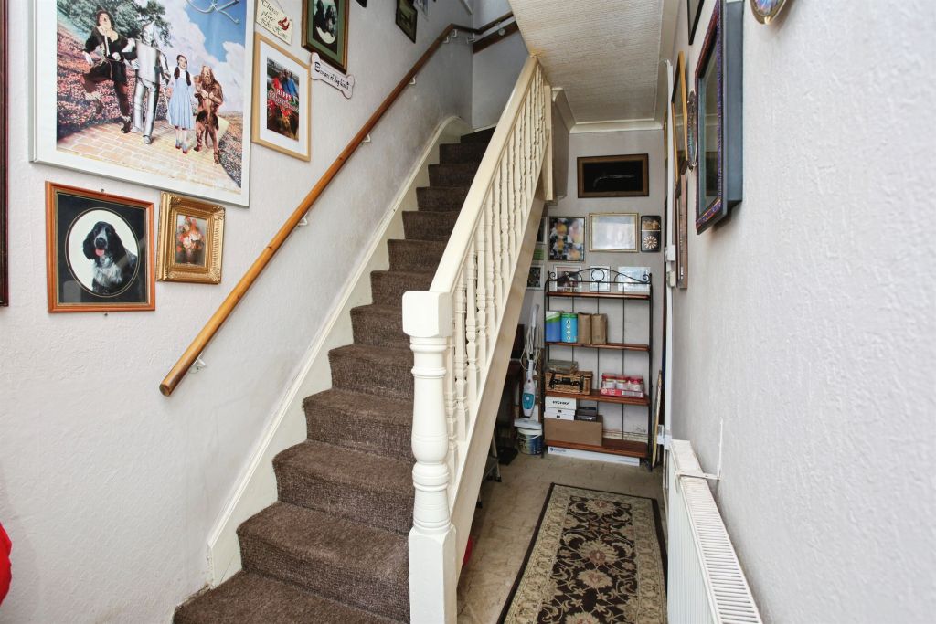 Property photo 2 of 17