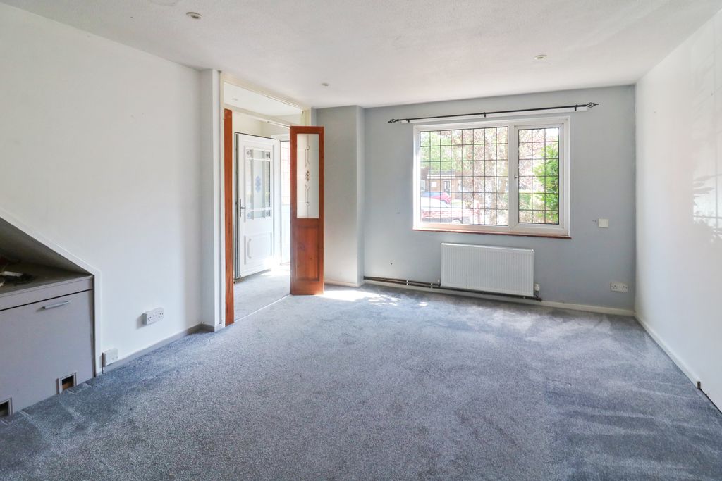 Property photo 3 of 16
