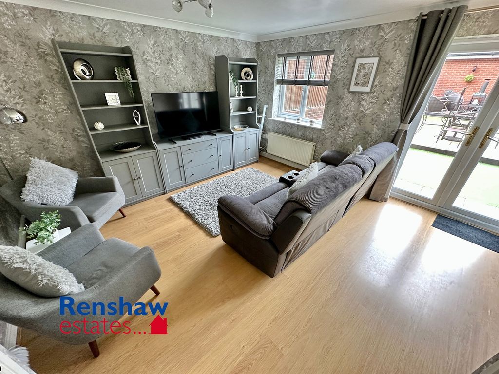 Property photo 3 of 18 L (4)