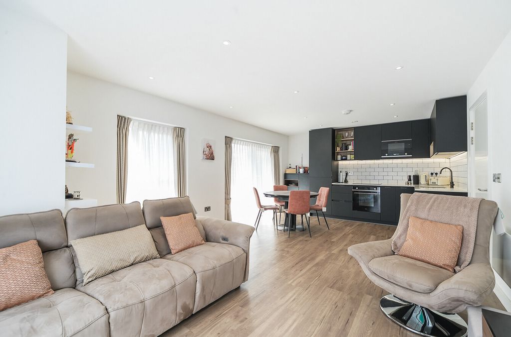 Property photo 3 of 25 1318449-16-6866A4...