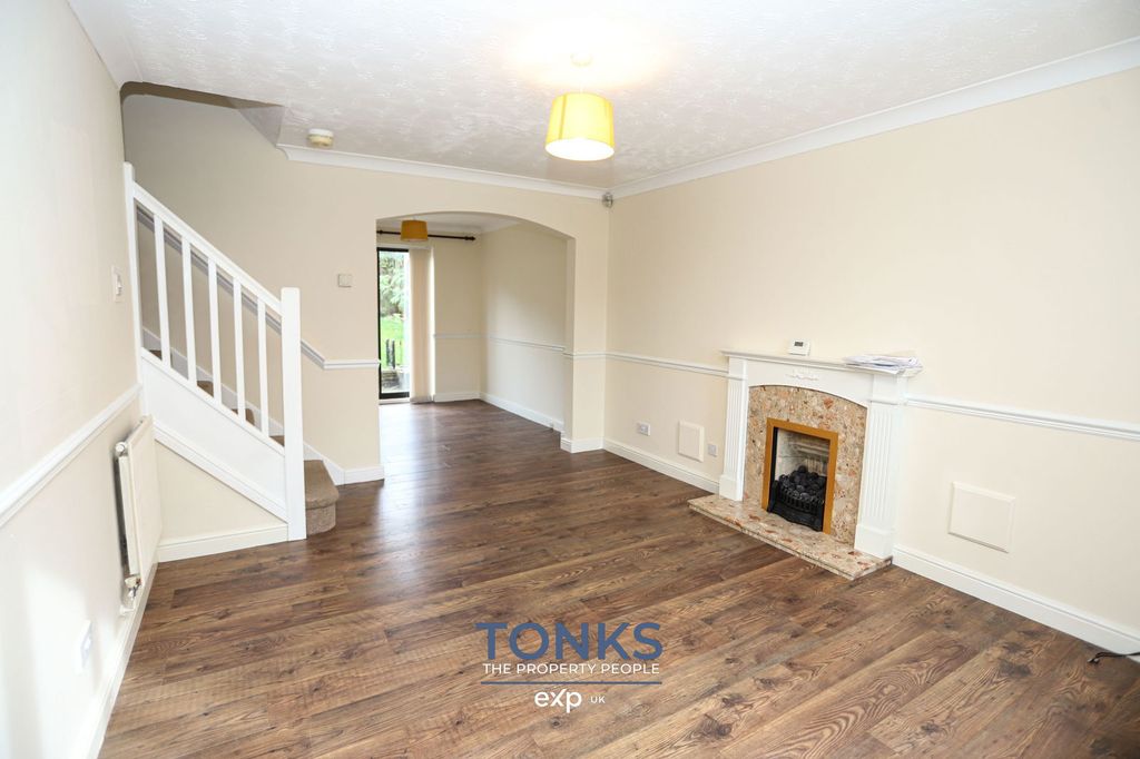 Property photo 2 of 18