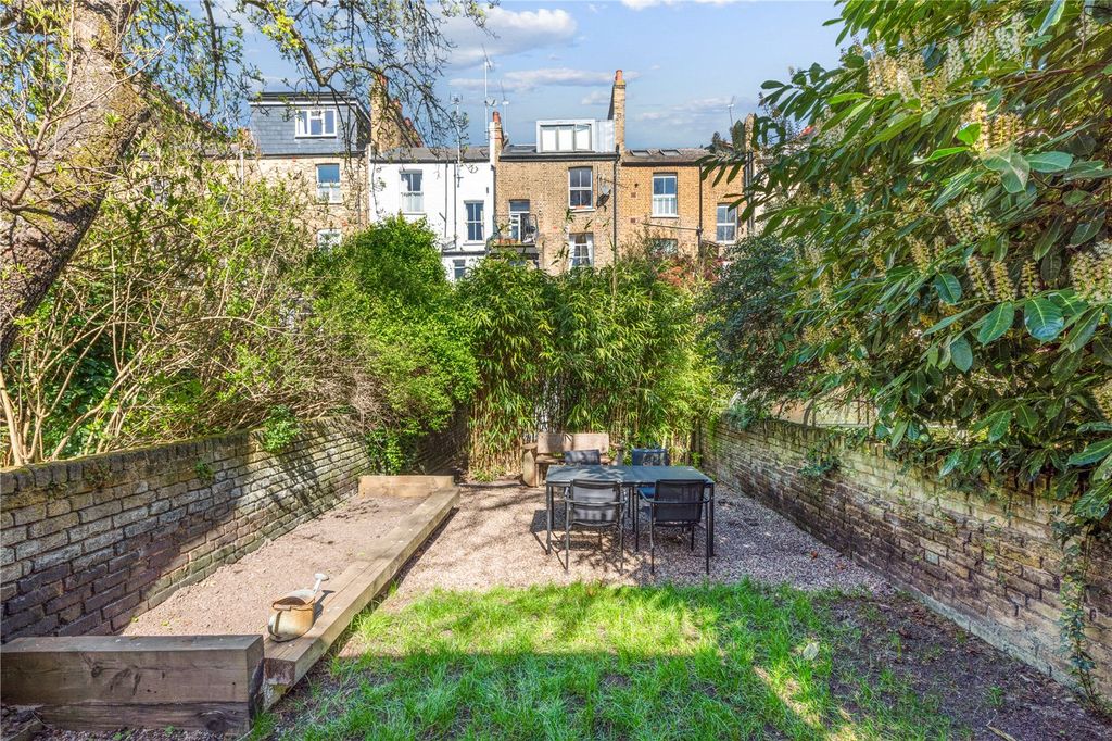 Property photo 3 of 12 Picture No. 04