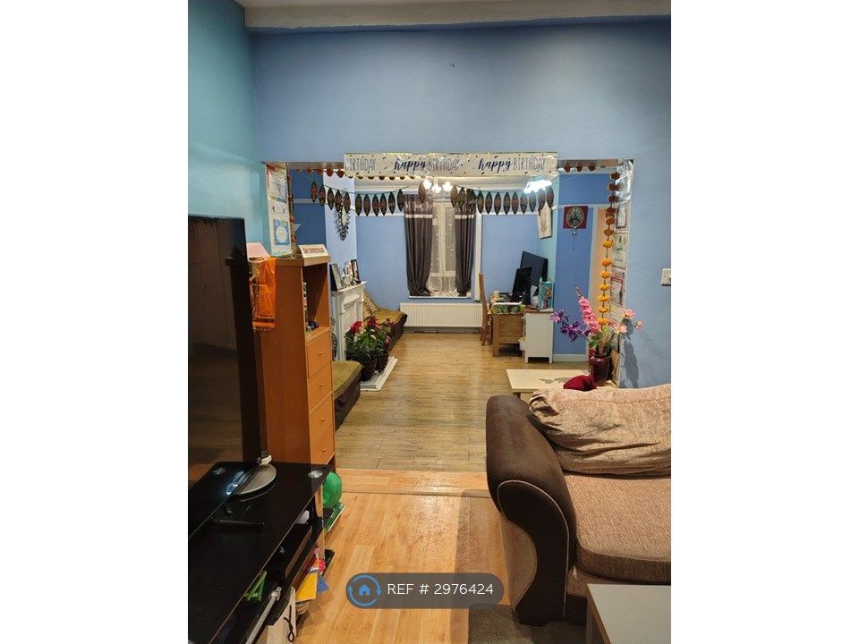 Property photo 2 of 23