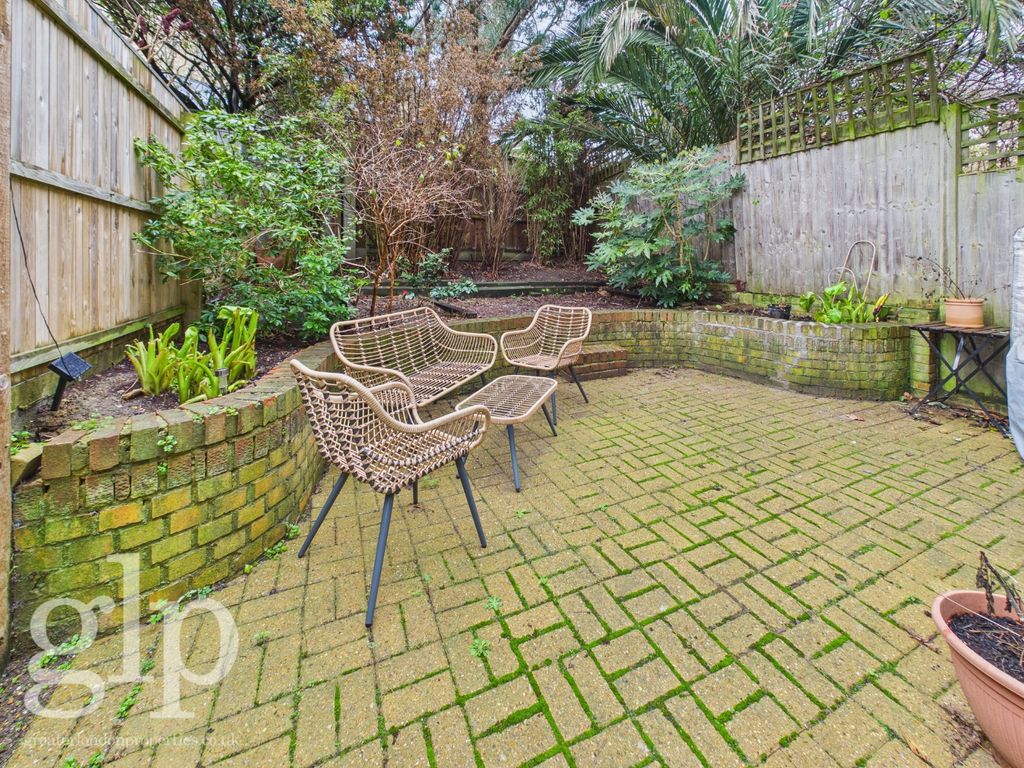 Property photo 3 of 38 4802677