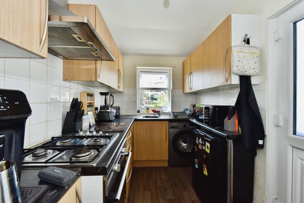 Property photo 3 of 16 Pbox-Img.Jpg