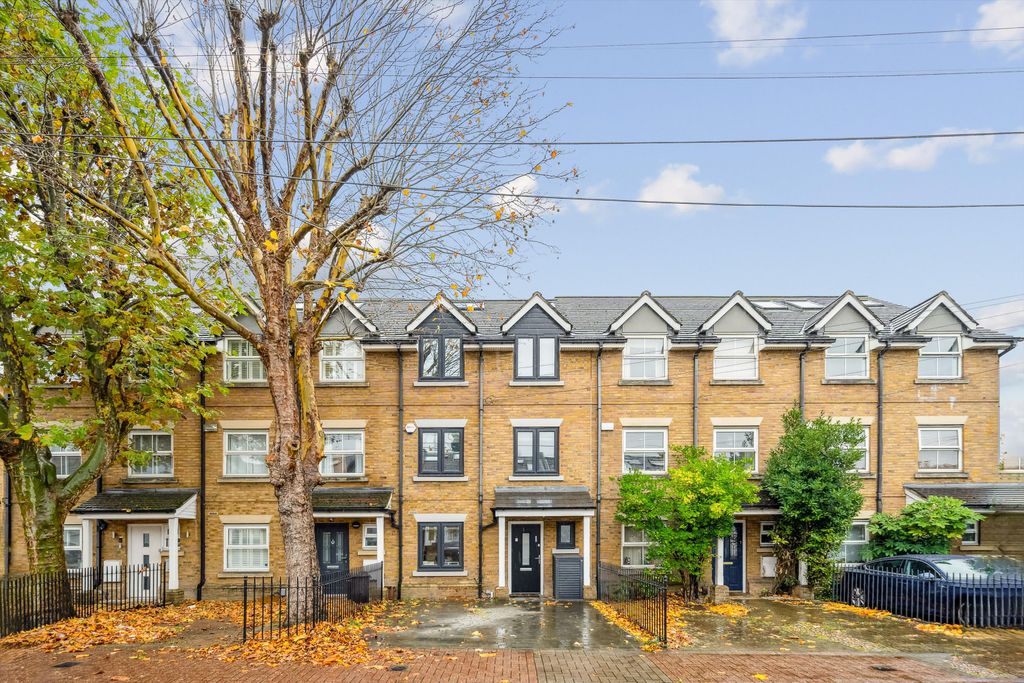 Property photo 2 of 22 Image