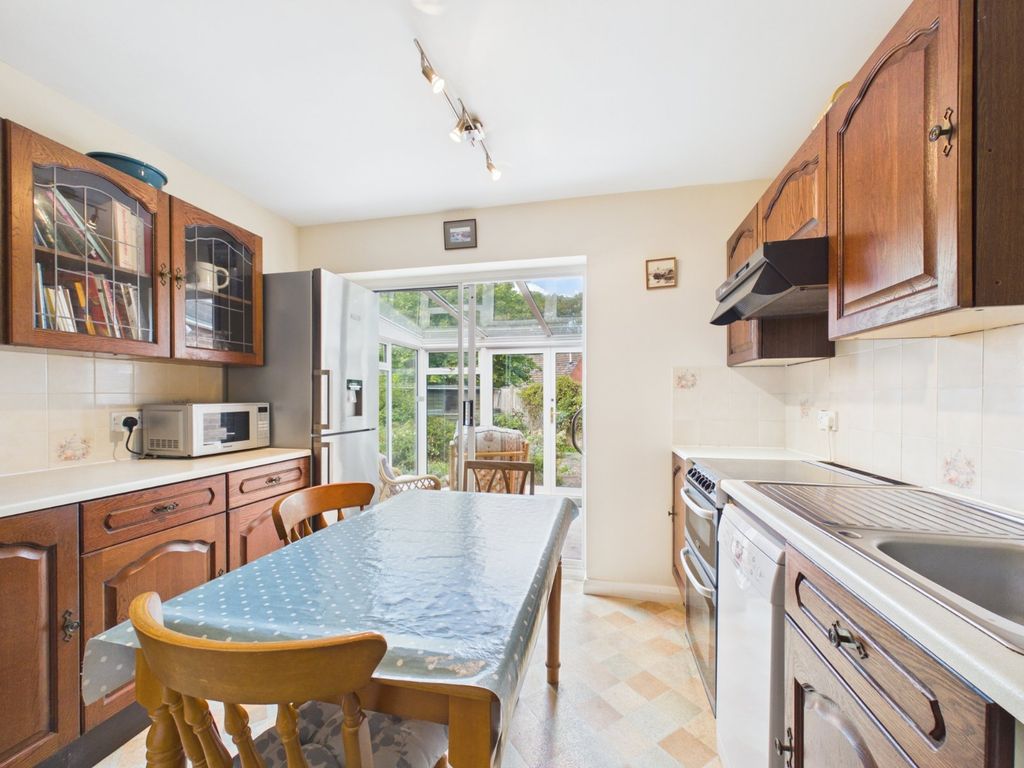 Property photo 2 of 21 Kitchen