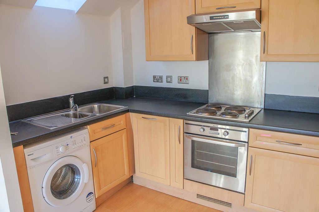 Property photo 3 of 11