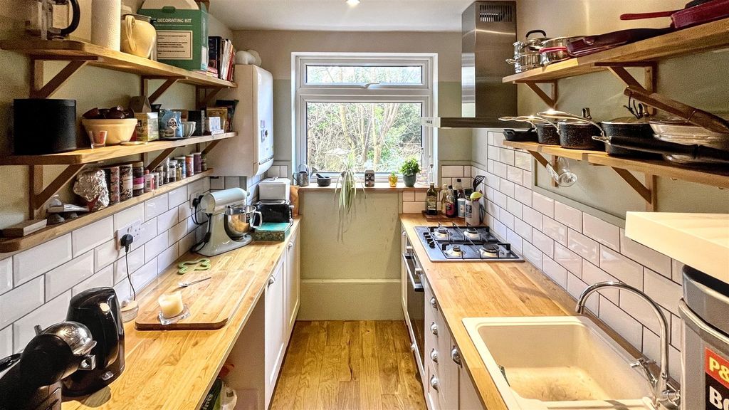 Property photo 2 of 10 Img_5947.Jpg
