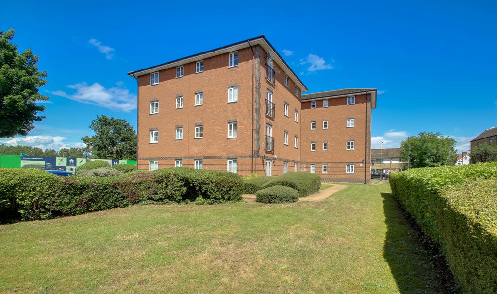 Property photo 1 of 8