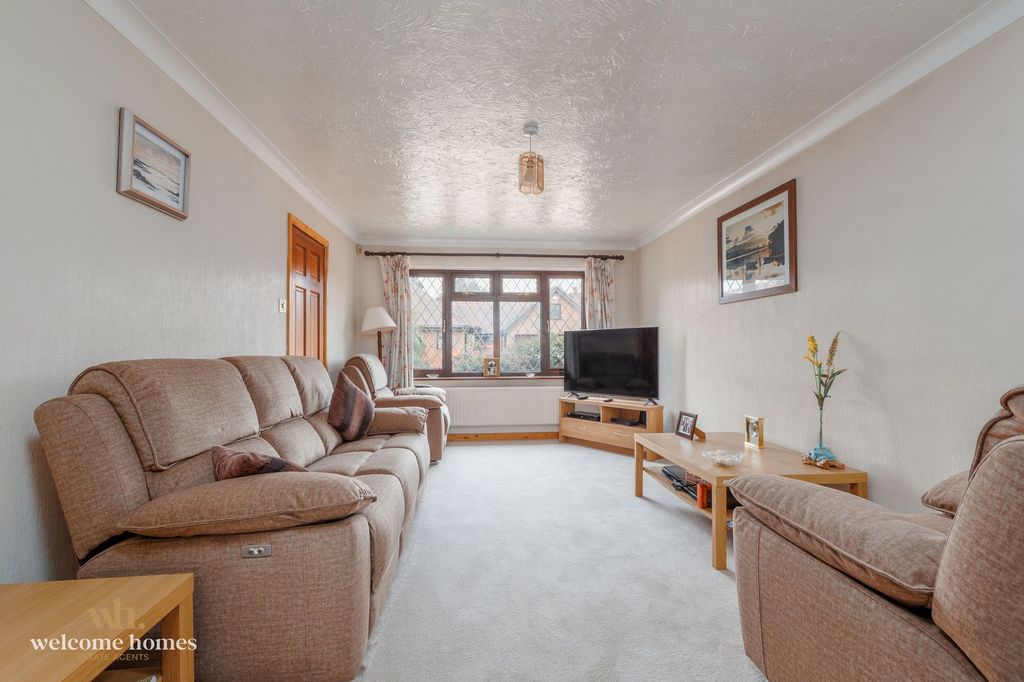 Property photo 3 of 23