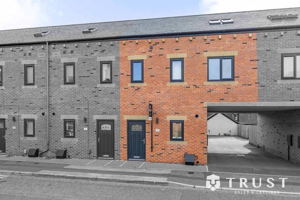 Property photo 1 of 38