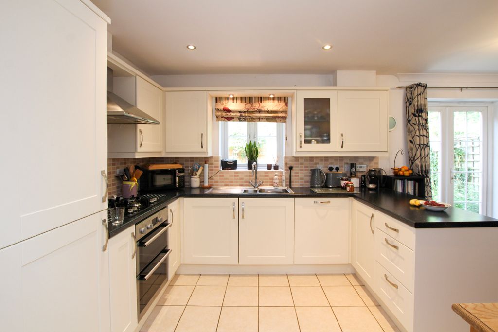 Property photo 3 of 18 11-Img_8750