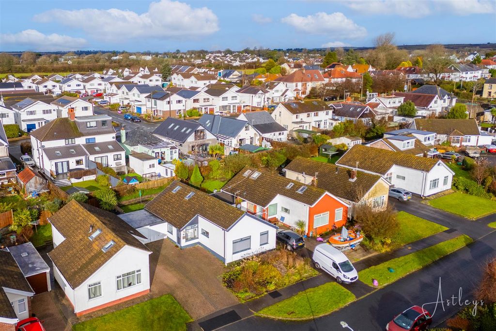 Property photo 3 of 24 32-Dji_20260109125425_0100_D.Jpg