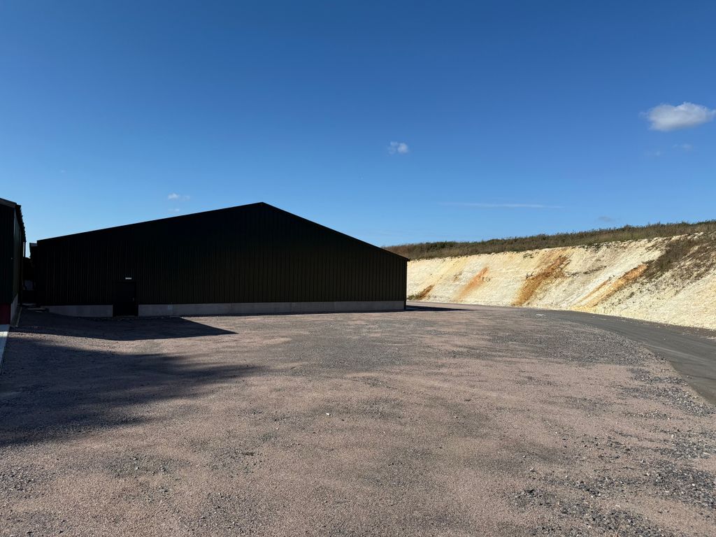 Property photo 2 of 10