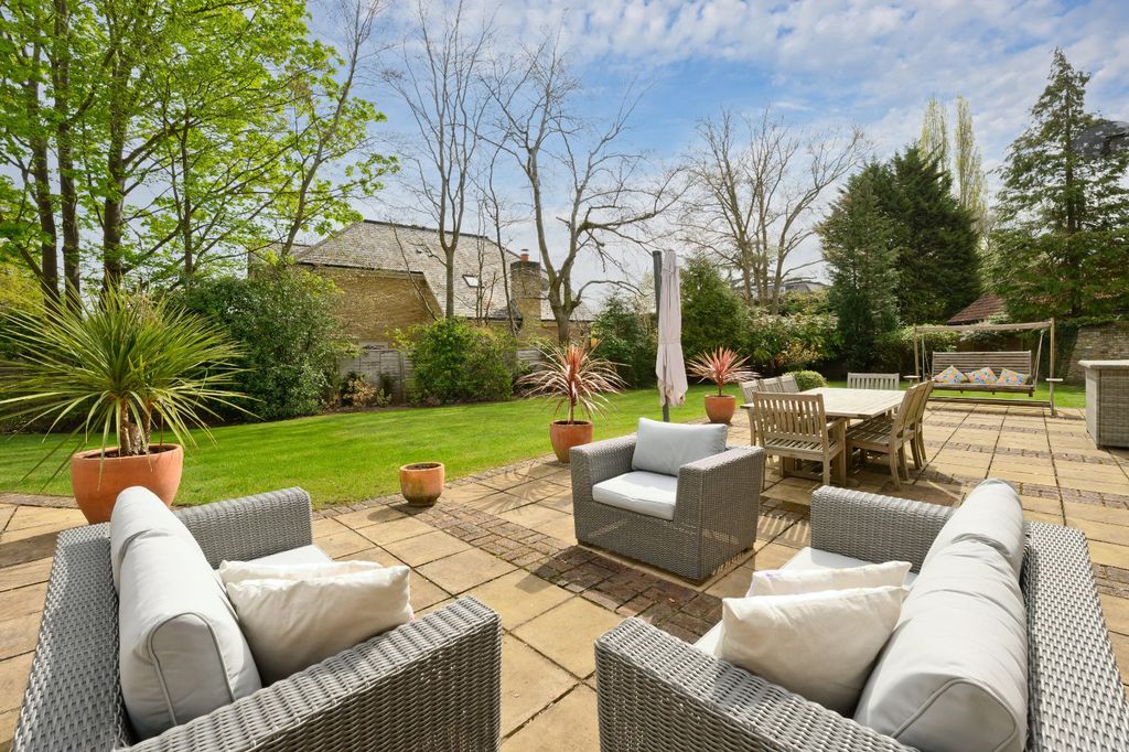 Additional image 18 of 5 bed detached house for saleMartineau Close, Esher, Surrey KT10