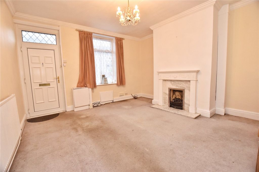 Property photo 2 of 10 Lounge