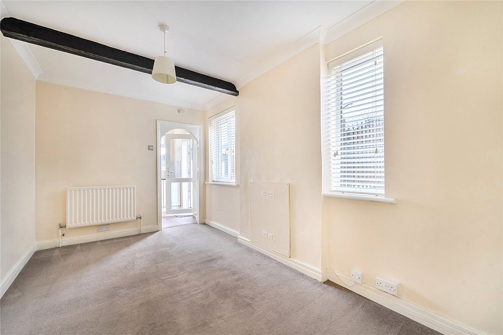 Property photo 3 of 15 Picture No. 10