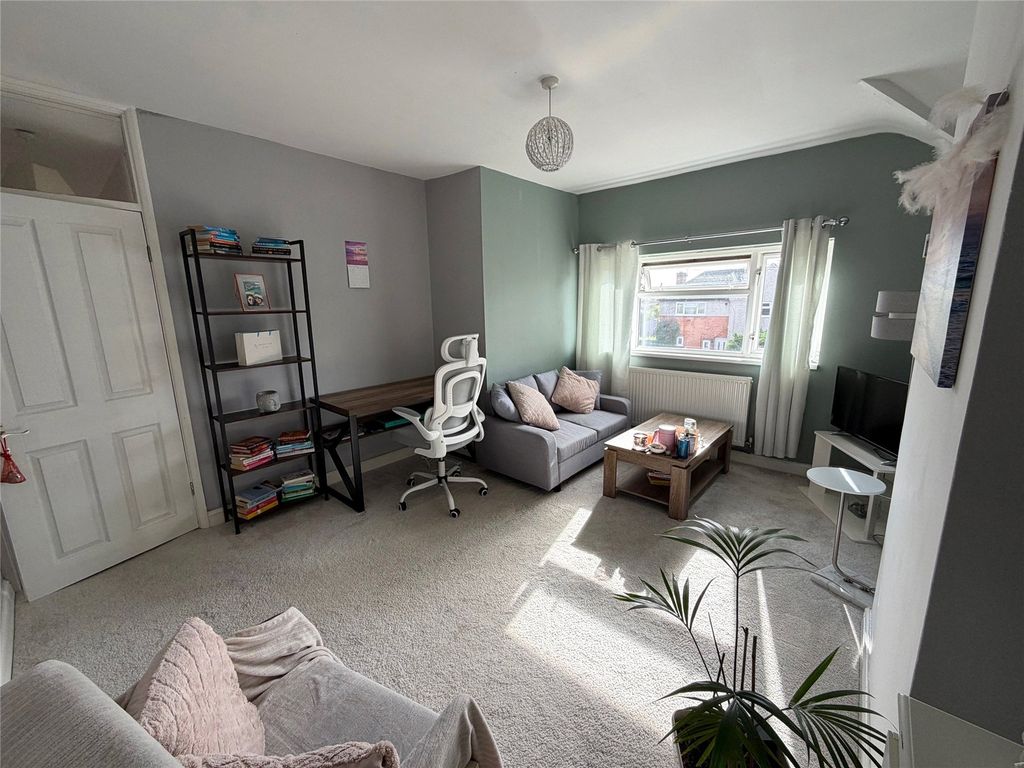 Property photo 3 of 11 Picture No. 13