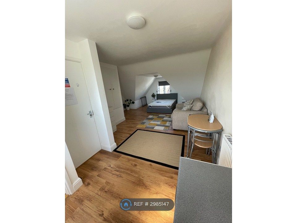 Property photo 1 of 3