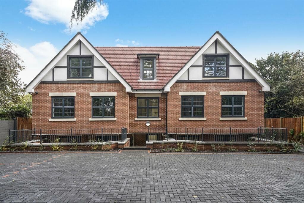 Property photo 1 of 14