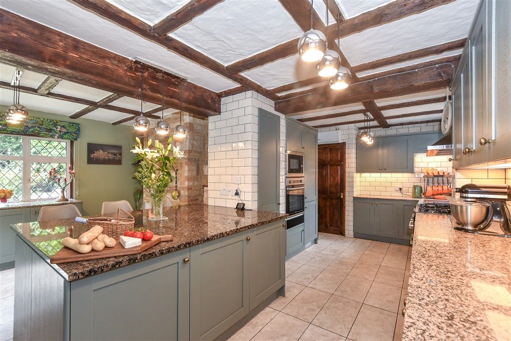 Property photo 3 of 16 Kitchen