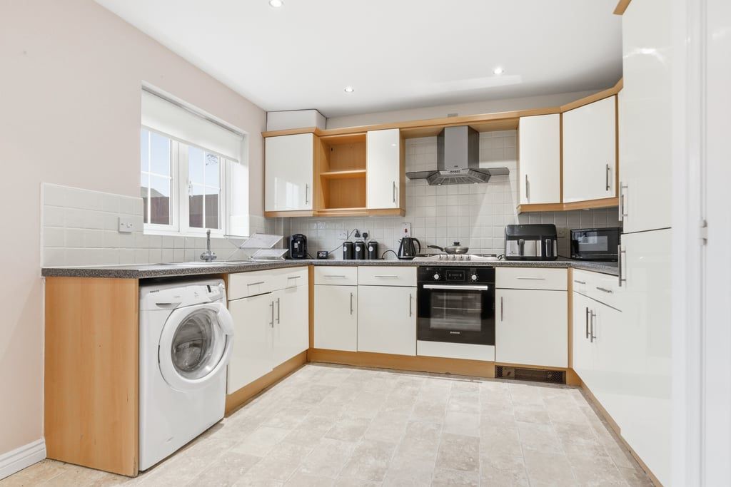 Property photo 3 of 15