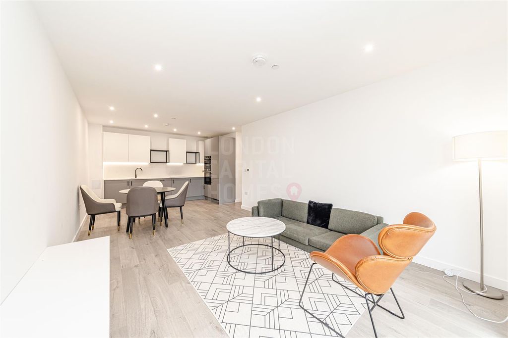 Property photo 2 of 22 2Sep4694.Jpg