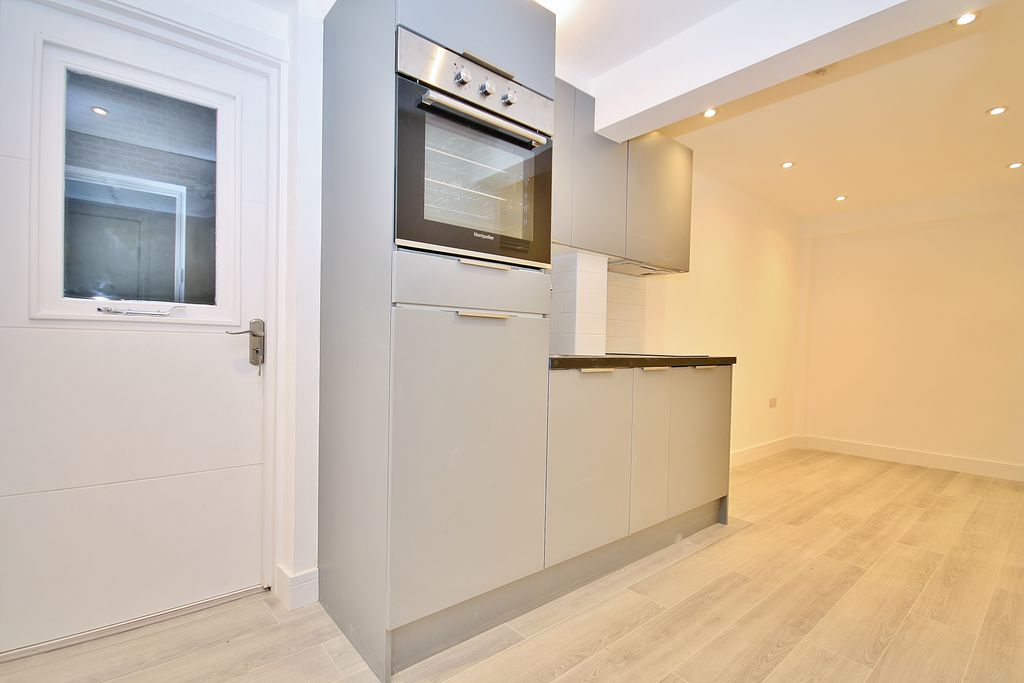 Property photo 2 of 5 Photo 01