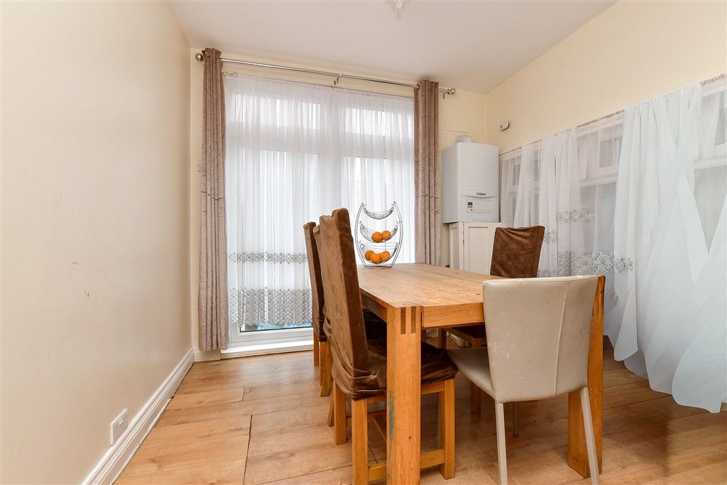 Property photo 3 of 12 Dining Area