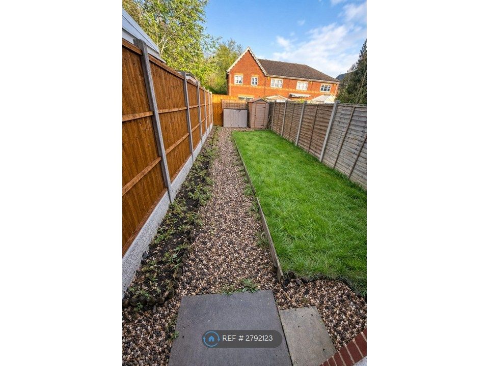 Property photo 3 of 9 Garden