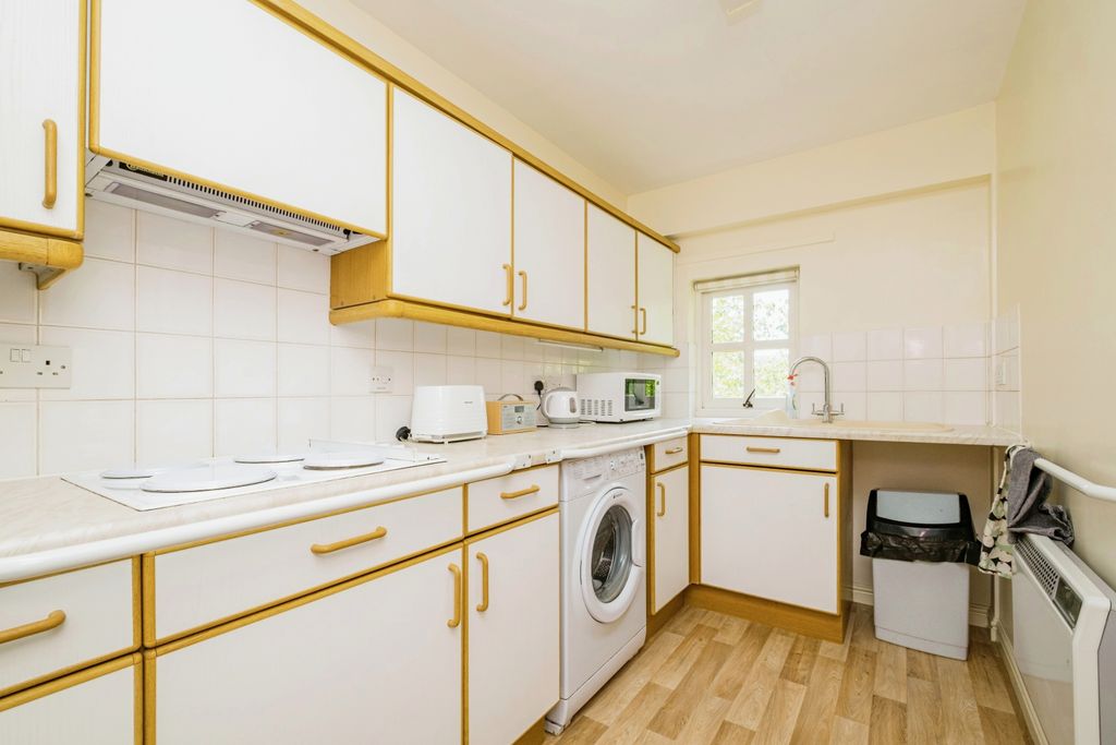 Property photo 2 of 16 Kitchen