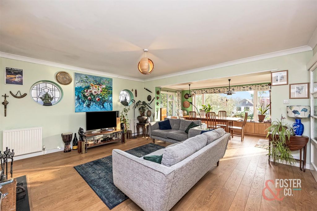 Property photo 3 of 23 Benett Drive, 42-015.Jpg