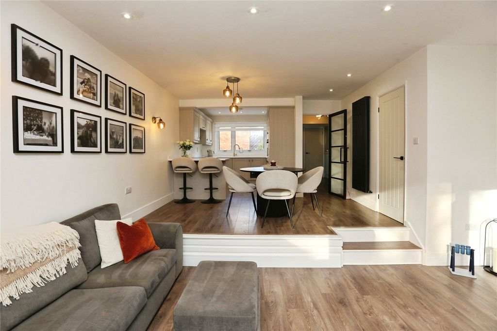 Property photo 1 of 15 Picture No. 25