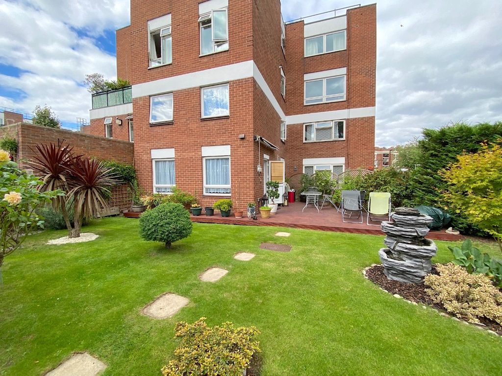 Property photo 1 of 11
