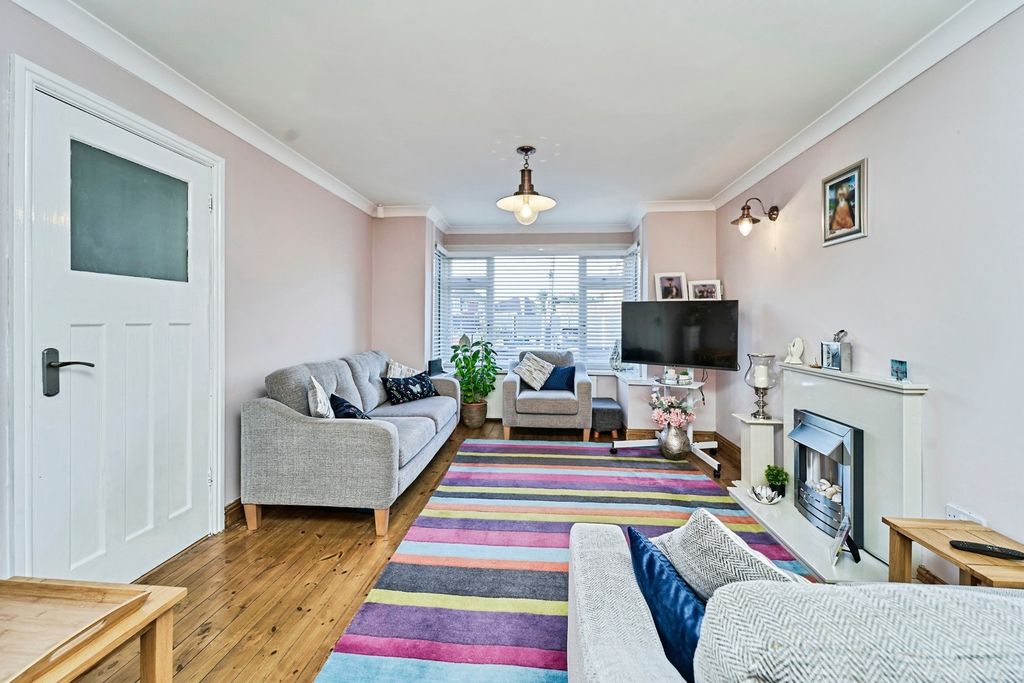 Property photo 2 of 18 Pbox-Img.Jpg