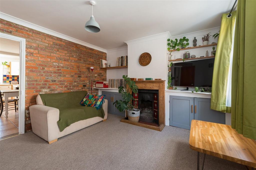 Property photo 3 of 20