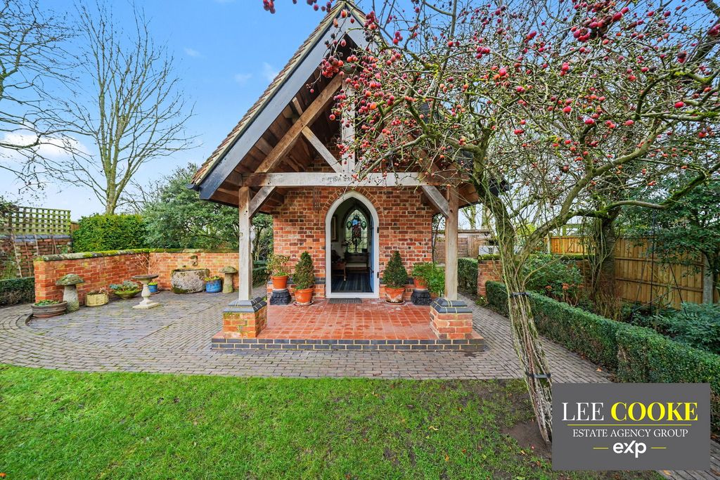 Property photo 2 of 57