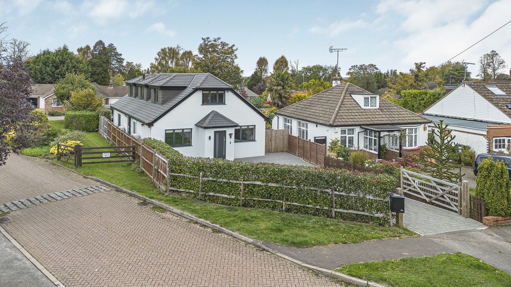 Property photo 1 of 17