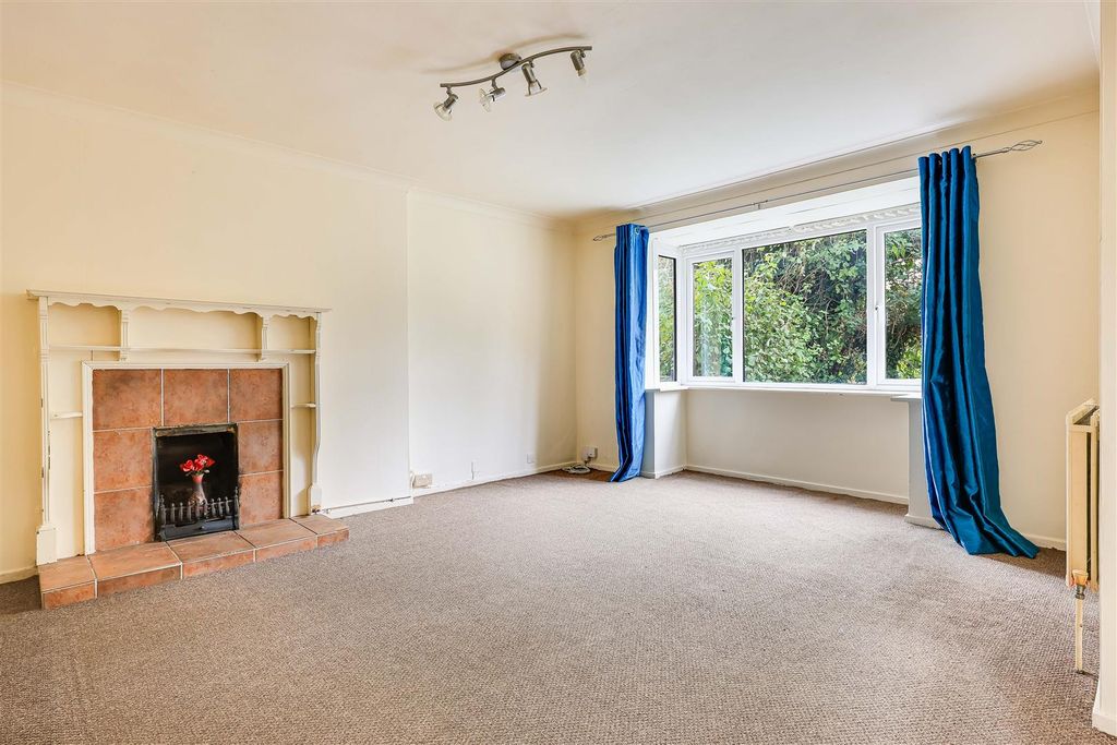 Property photo 3 of 10 Img (4).Jpg