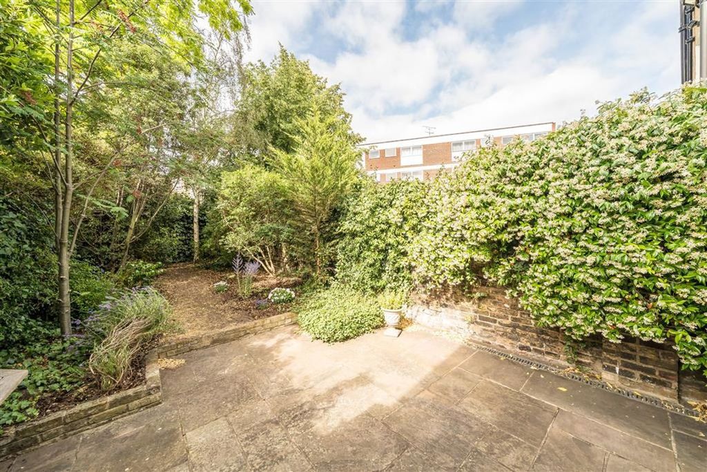 Property photo 3 of 11