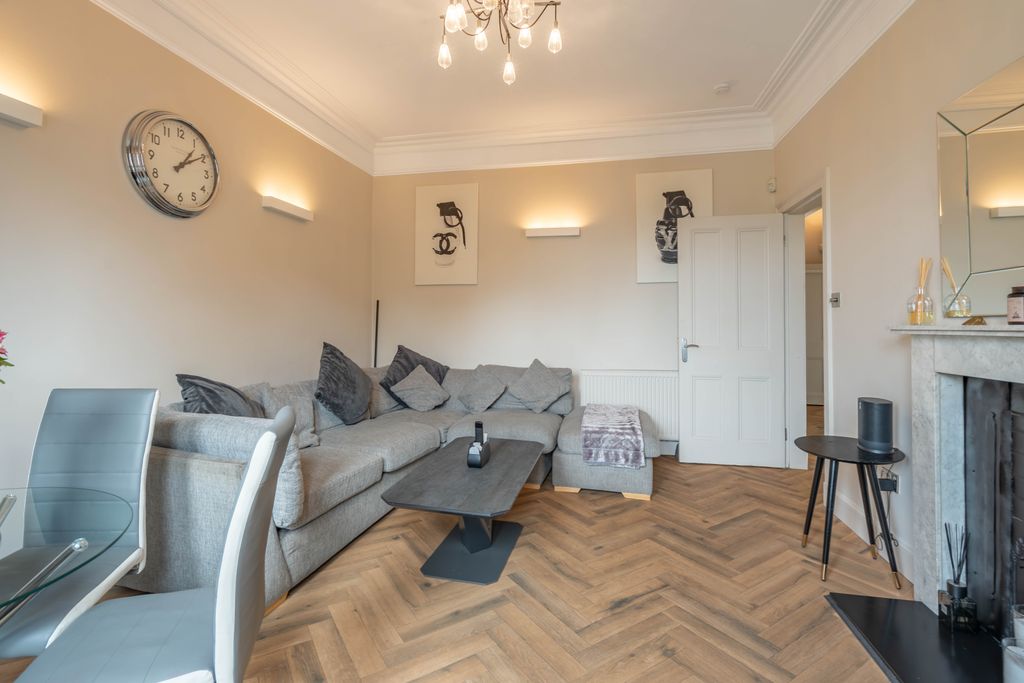 Property photo 3 of 46